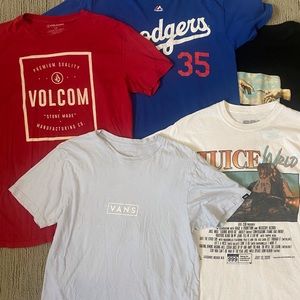 4 t shirts! *DOGERS SHIRT NOT INCLUDED*
